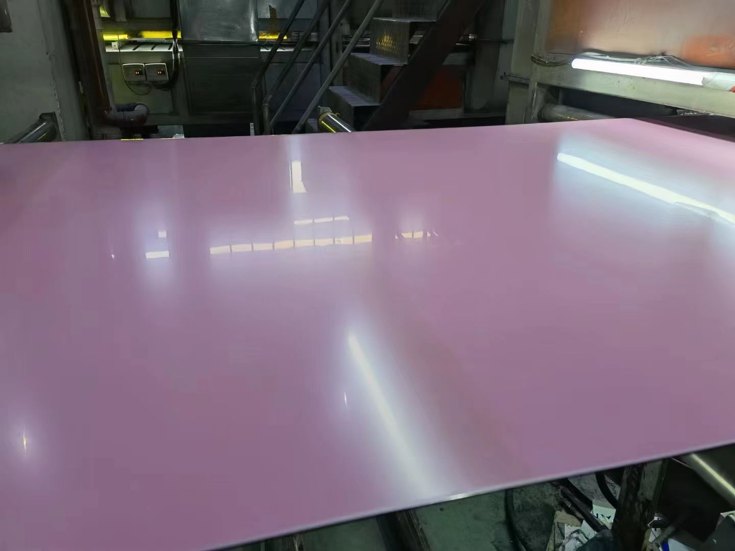 The Manufacturing Process of Aluminum Composite Panels: A Technical Step-by-Step Overview