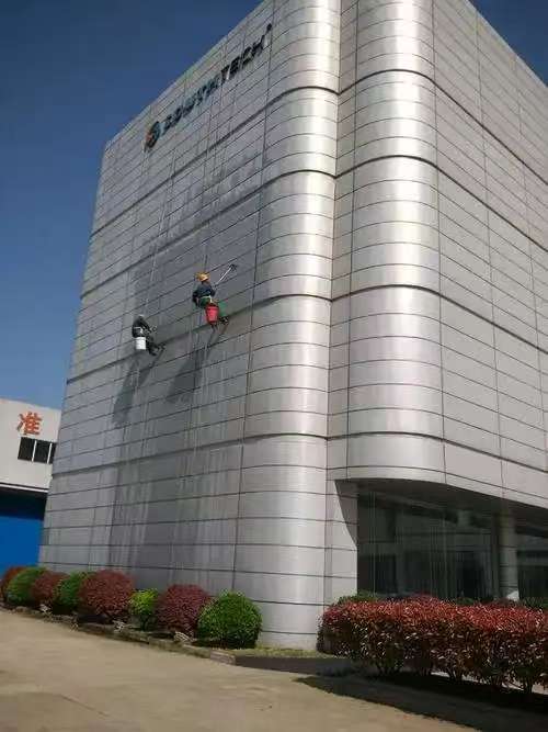 Best Solution for Cleaning Alucobond Panels: A Professional Guide Best Solution for Cleaning Alucobond Panels: A Professional Guide