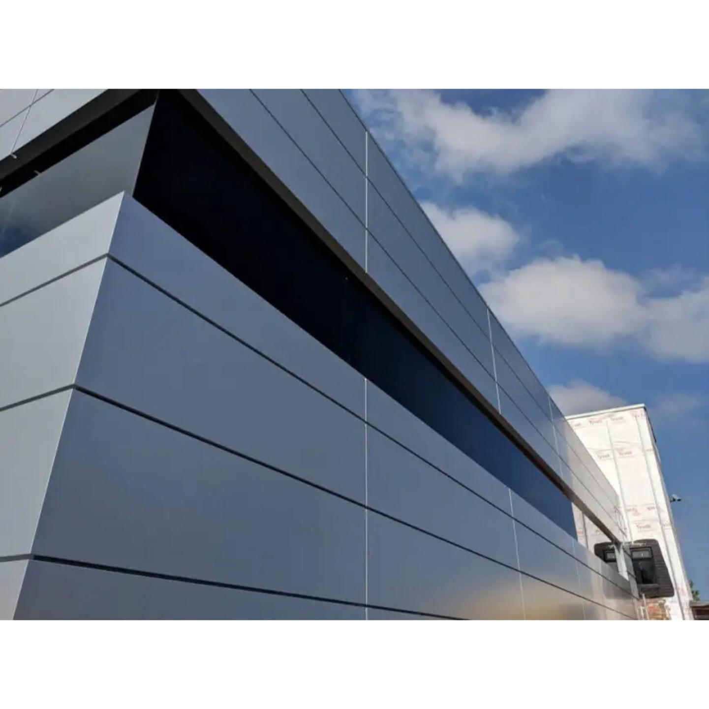 ACP vs. HPL Panels: A Detailed Comparison for Exterior Cladding