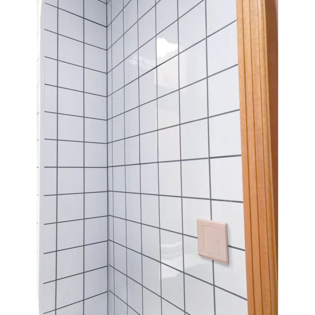 Distinguishing Blisters on Aluminum Composite Panels: Delamination vs. Moisture Expansion