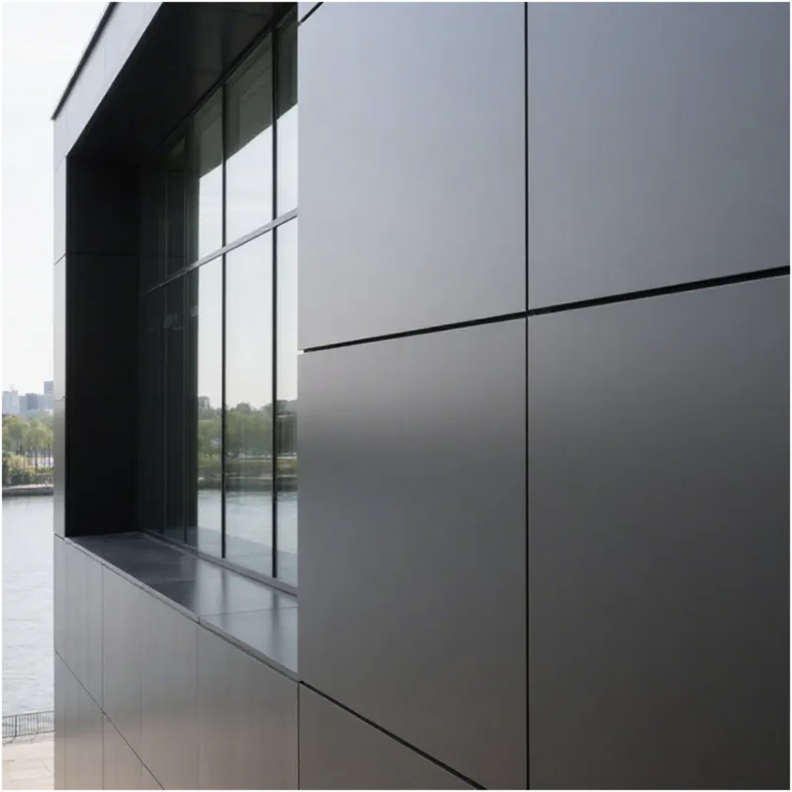 The True Cost of Rejecting Damaged Aluminum Composite Panels at Unloading