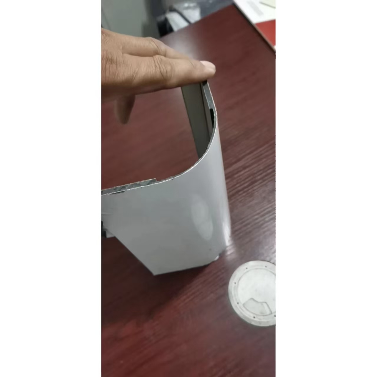 Equipment Aging and Operator Error: The Two Silent Killers of Alucobond Folding. Equipment Aging and Operator Error: The Two Silent Killers of Alucobond Folding.